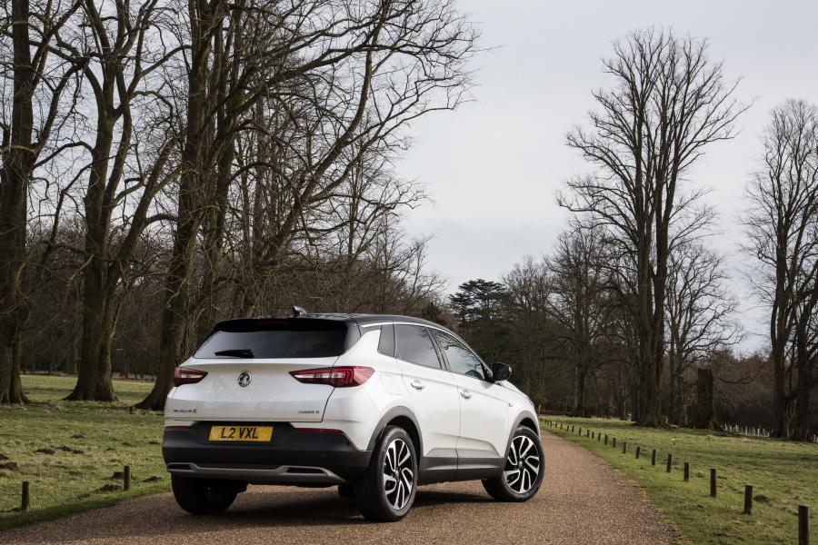  Vauxhall Grandland X Turbo D Ultimate 2018 года  (фото 8 из 16)